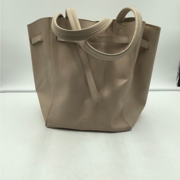 Vera New York Handbags - VERA NEW YORK Large Taupe Bucket Bag Tote